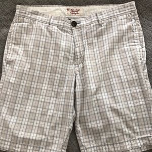 ORIGINAL PENGUIN MENS  33 Gray Plaid Prewnd Shorts